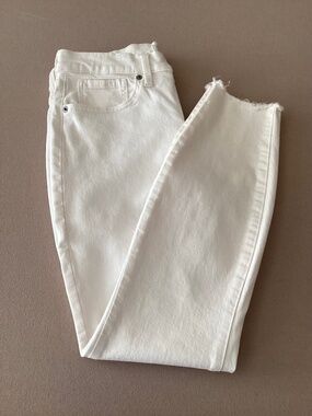 LUCKY BRAND WHITE MID RISE SKINNY JEANS WITH FRAYED HEM SIZE 4/27